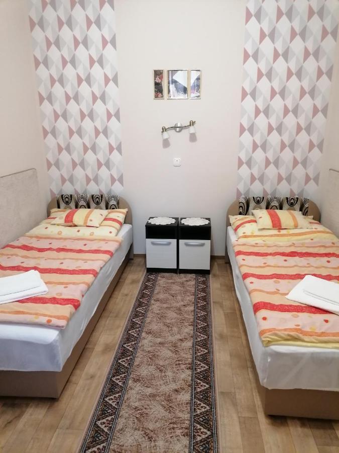 Kaktuszvirag Apartmanhaz Hajduszoboszlo Bagian luar foto
